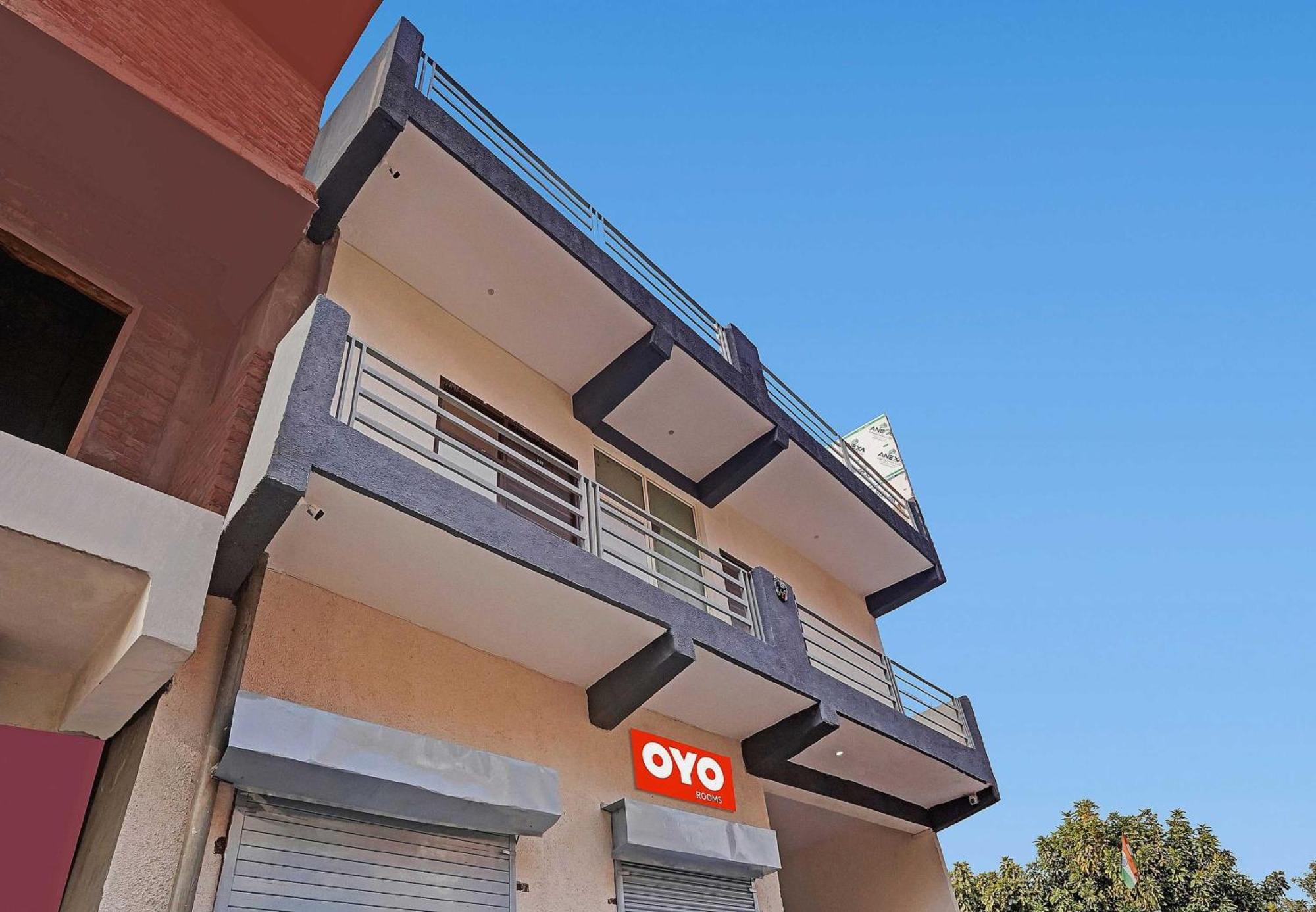 Hotel O Avs Hotel & Restaurant Noida Kültér fotó