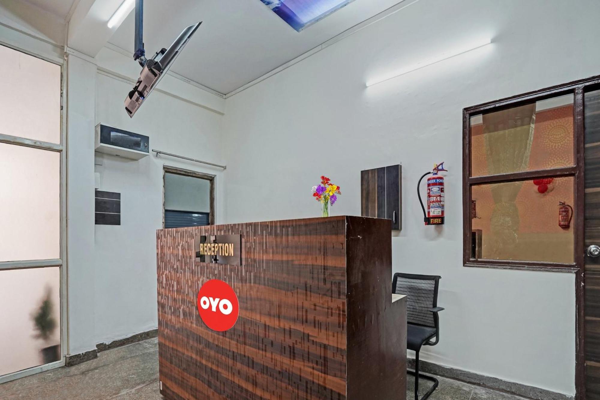 Hotel O Avs Hotel & Restaurant Noida Kültér fotó