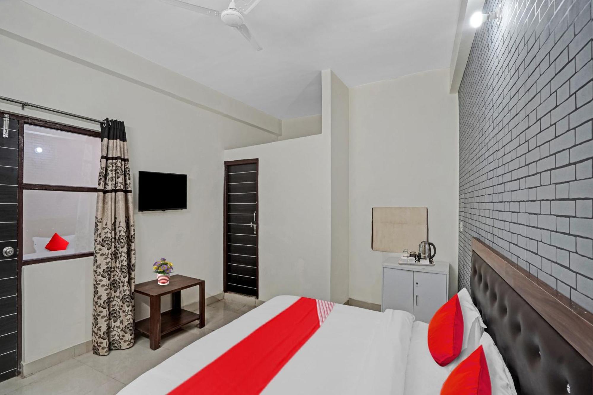 Hotel O Avs Hotel & Restaurant Noida Kültér fotó