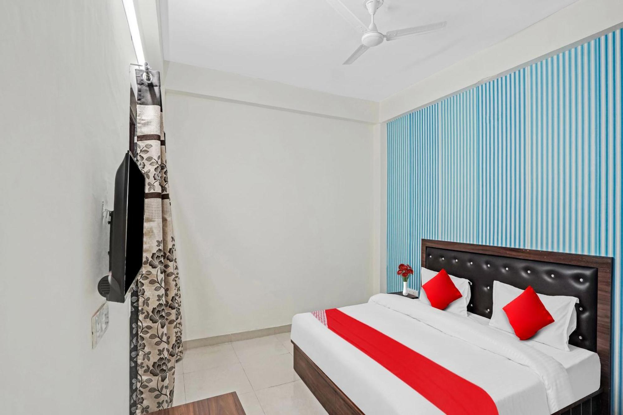 Hotel O Avs Hotel & Restaurant Noida Kültér fotó
