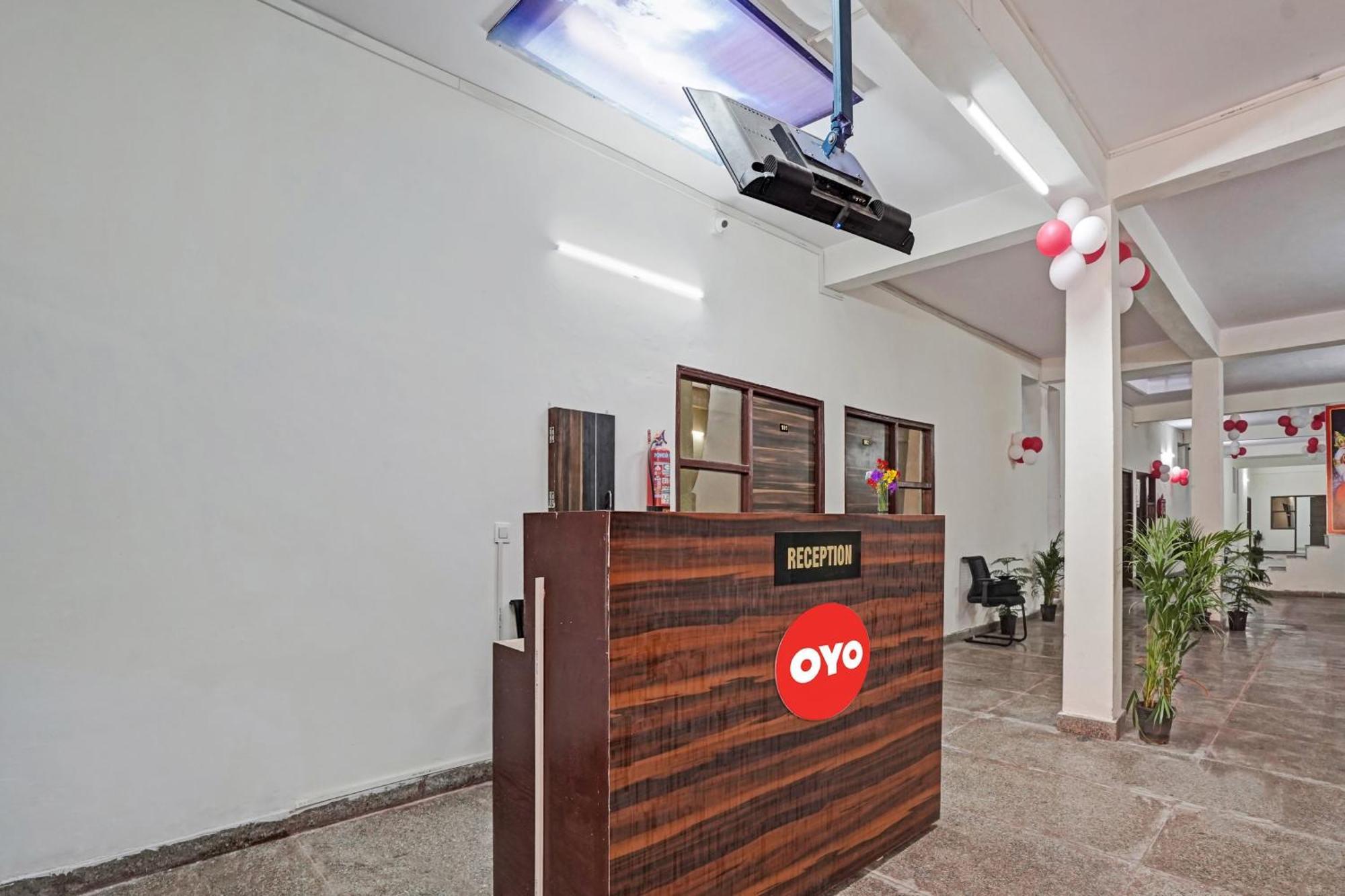 Hotel O Avs Hotel & Restaurant Noida Kültér fotó
