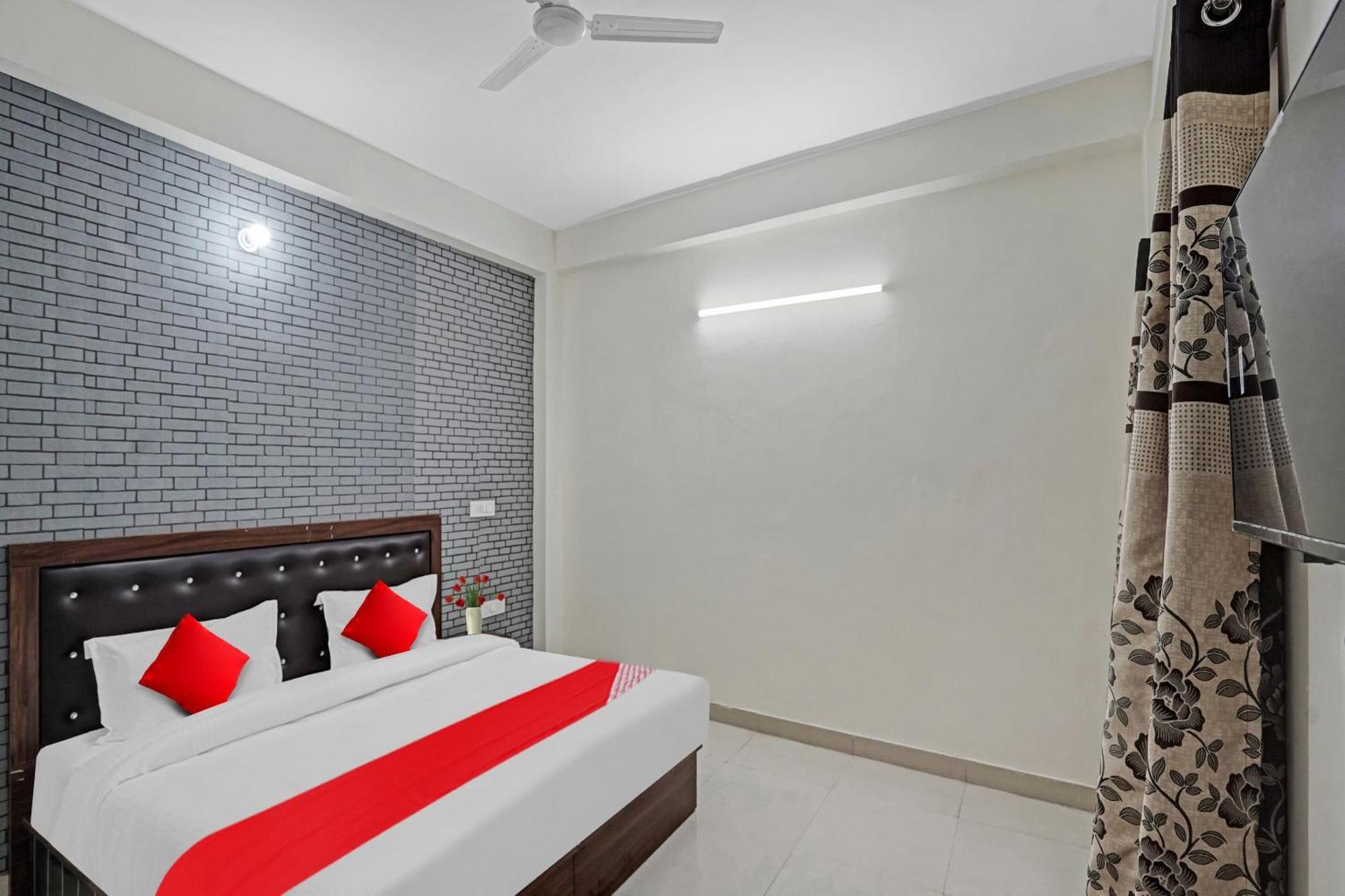 Hotel O Avs Hotel & Restaurant Noida Kültér fotó